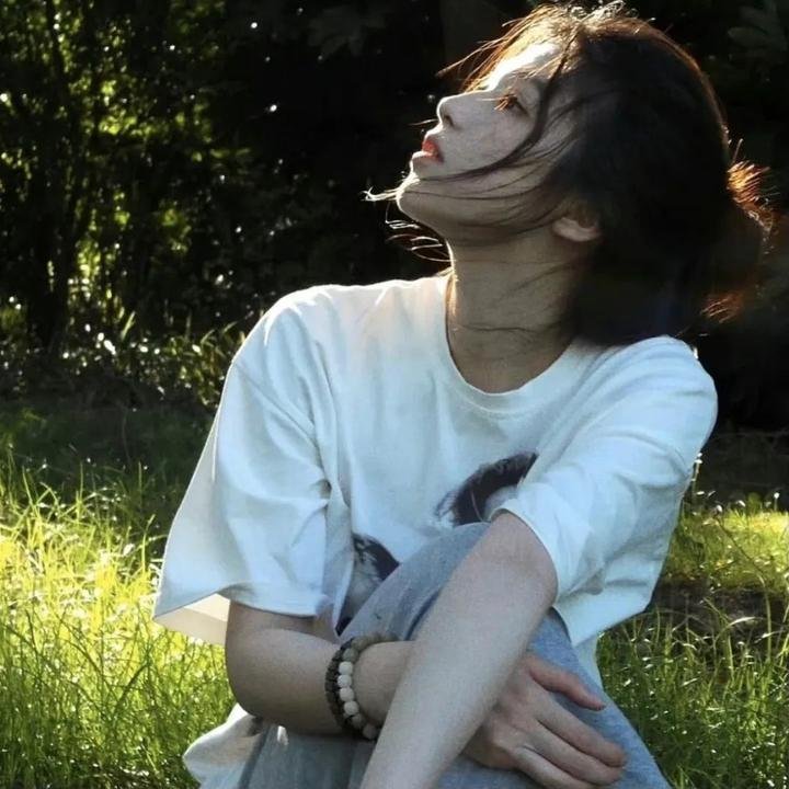 蜜桃女孩