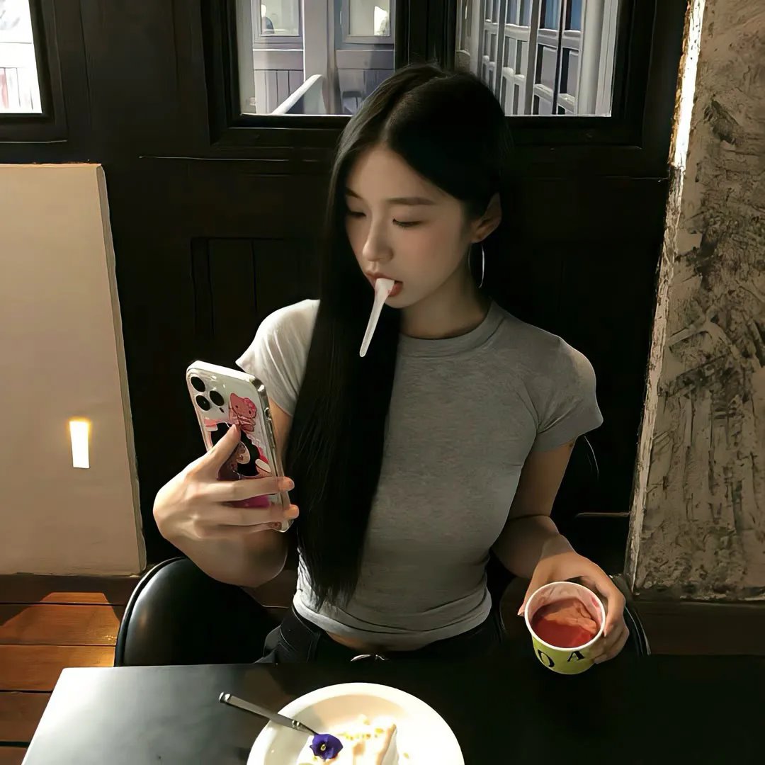 翠迪斗黑猫